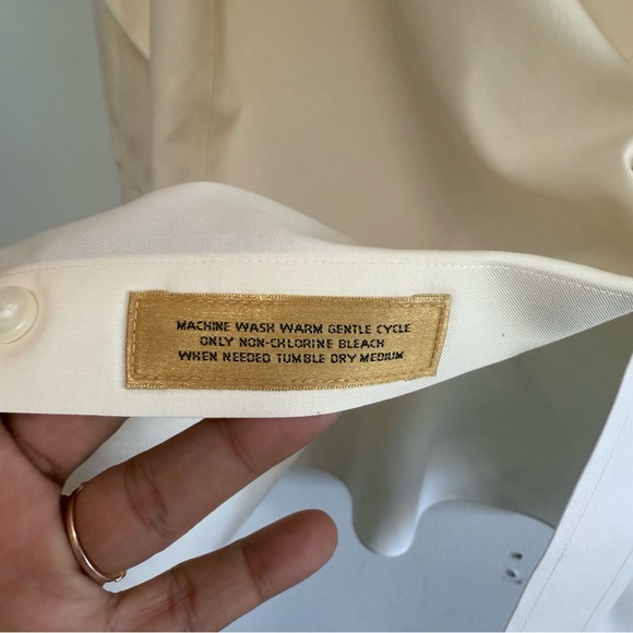 Roundtree & Yorke Gold Label Butter Yellow Fitted Dress Shirt - Picture 4 of 5